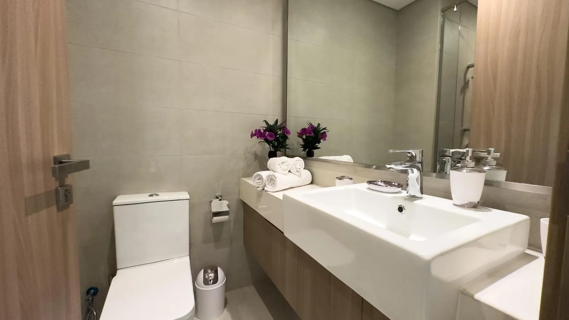 Studio In Azizi Riviera Dubai Apartment